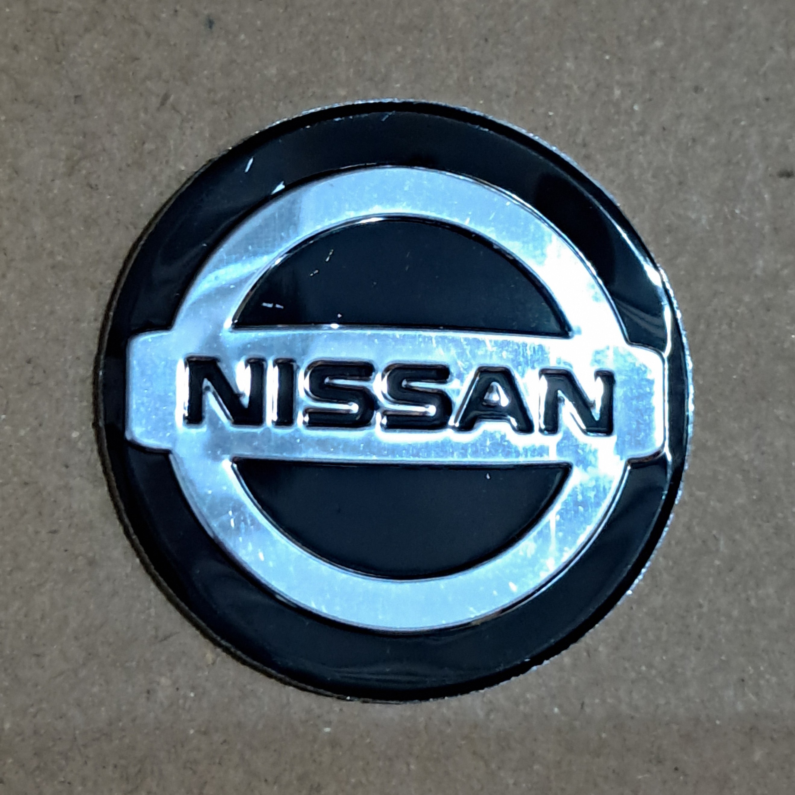 Емблеми   NISSAN клей (великий)